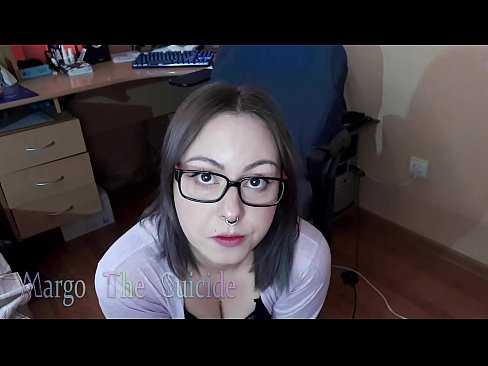 ❤️ Nighean gnèitheach le speuclairean a’ suirghe Dildo gu domhainn air a’ chamara ️  Super porn  aig porn gd.8kpornvids.ru ️❤